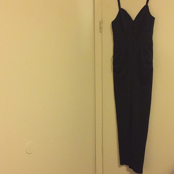 One piece - Picture 2 of 4